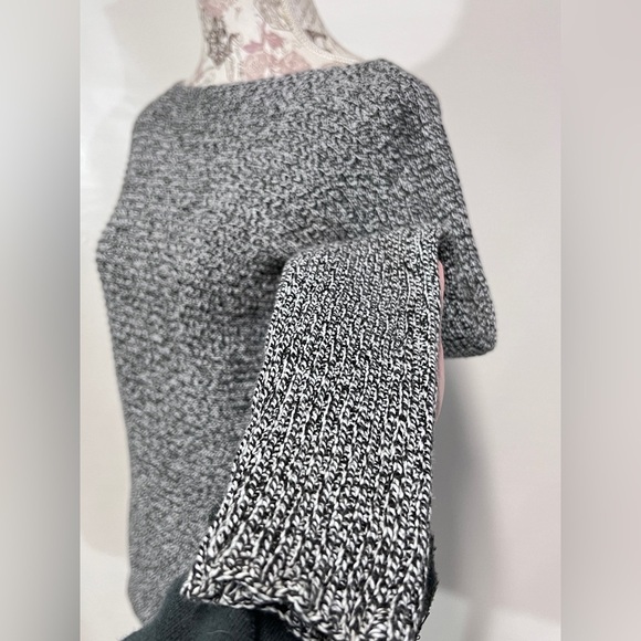 🛍️LIZ CLAIBORNE SPORT Black and white heather knit‎ sweater size S. - Picture 3 of 12